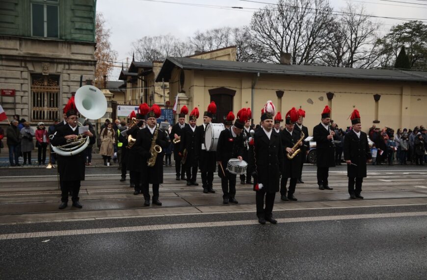 Łódź świętuje 11 listopada. Uroczyste obchody Narodowego Święta Niepodległości w Archikatedrze